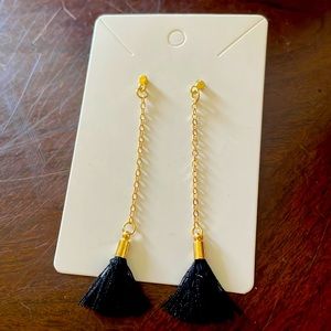 Metal gold long earrings
